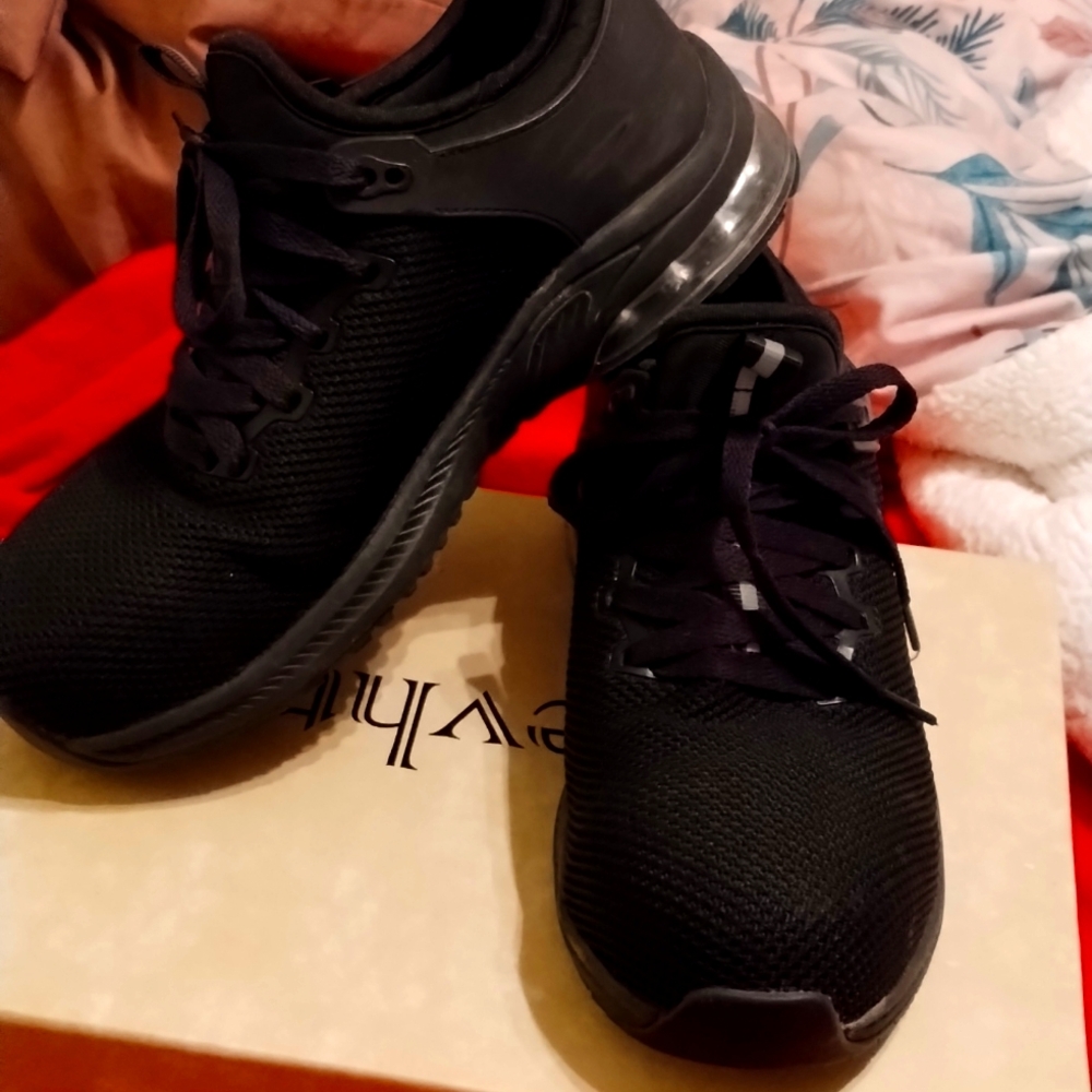 Size 4 black